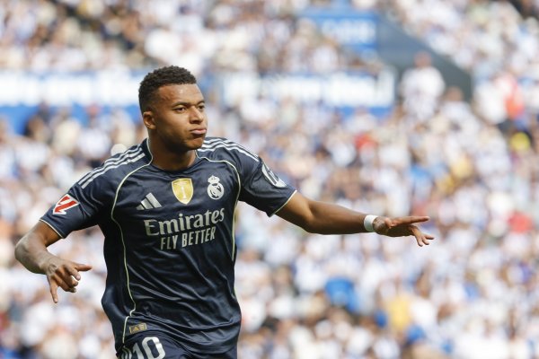 MBAPPE đã ghi 10 bàn trong 11 